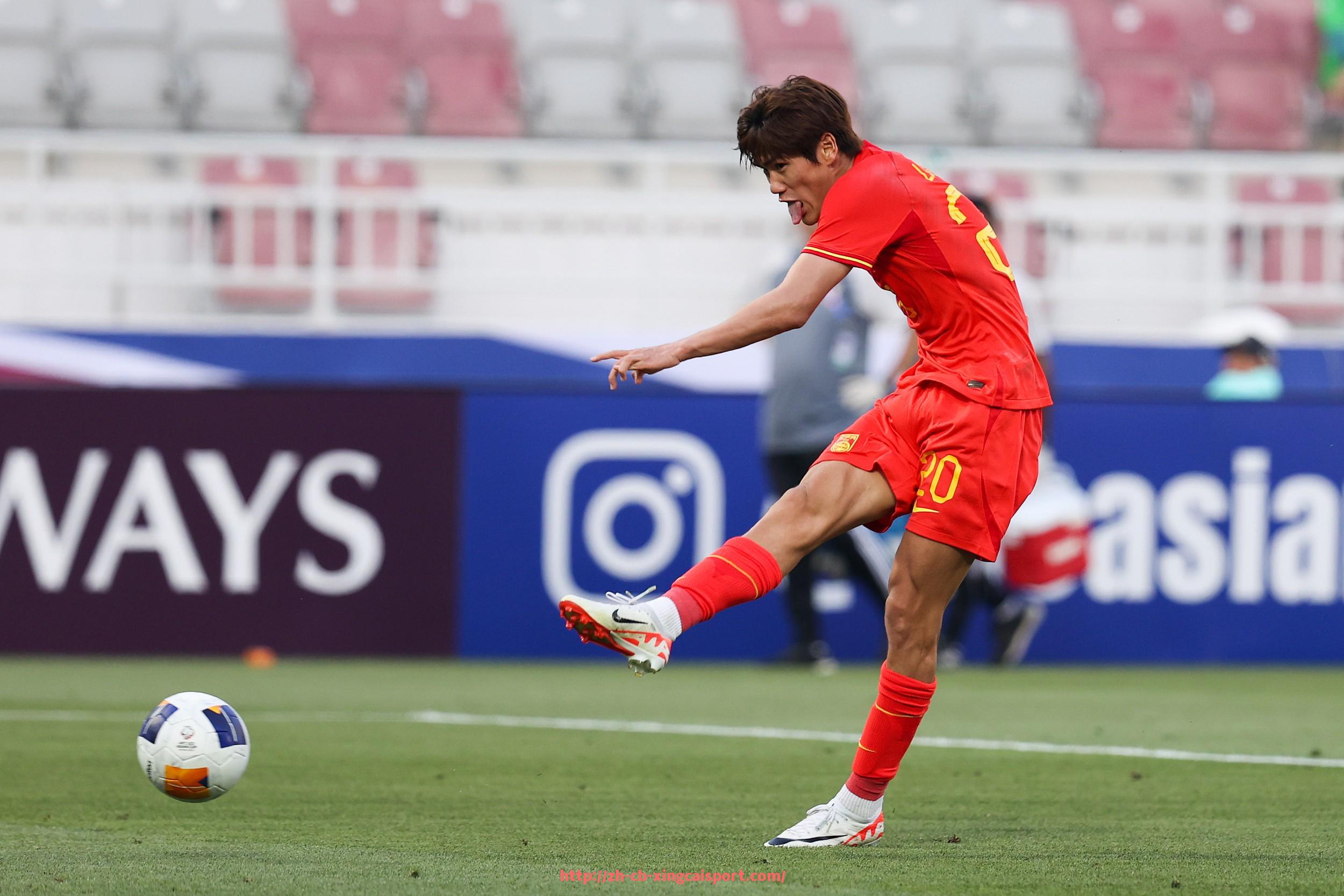 杏彩体育-世俱杯比赛后场起脚进球次数统计及反击效果评估